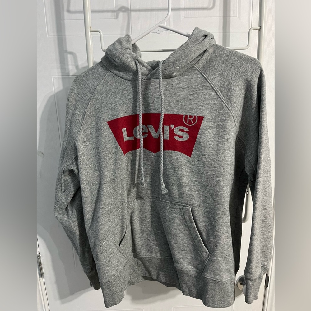 Levi’s Grey hoodie— Small
